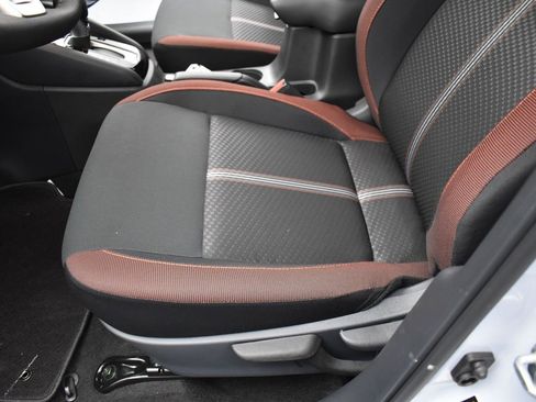 Certified 2025 Nissan Versa SR w/ Trunk Package image 7