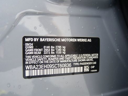 Used 2025 BMW 740i w/ Premium Package RWD image 29