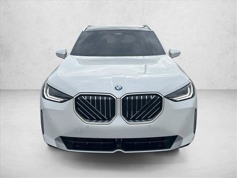 Used 2025 BMW X3 xDrive30i w/ Convenience Package image 2