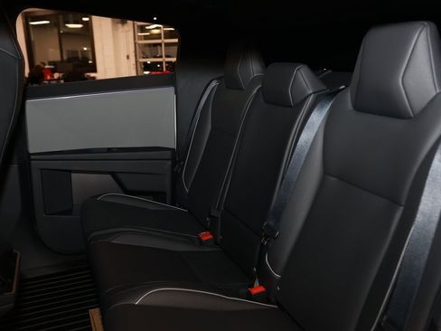 Used 2024 Tesla Cybertruck AWD Crew Cab image 13