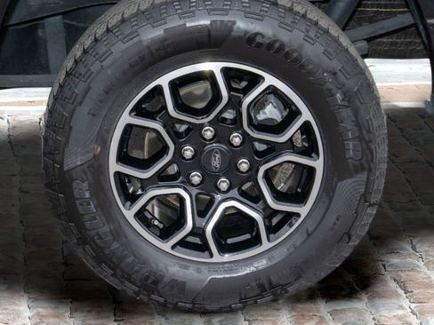 Used 2022 Ford F150 XLT w/ Equipment Group 302A High image 39