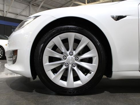 Used 2018 Tesla Model S 75D image 13