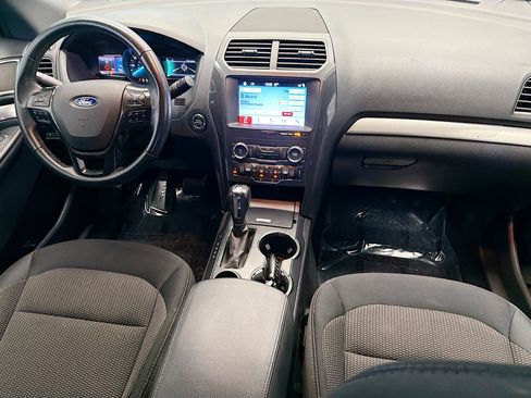 Used 2019 Ford Explorer XLT w/ Equipment Group 201A image 12