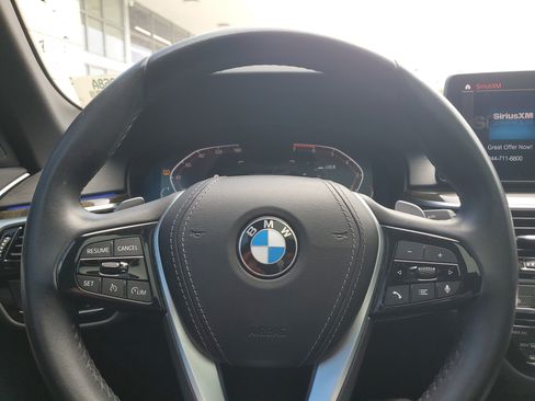 Used 2023 BMW 530i w/ Convenience Package RWD image 24