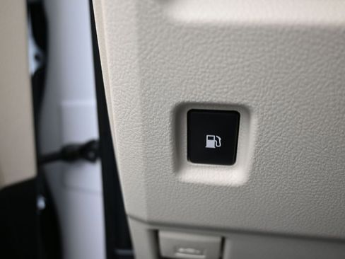 Used 2023 Lexus GX 460 Premium image 36