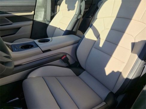 New 2025 Porsche Taycan GTS image 5