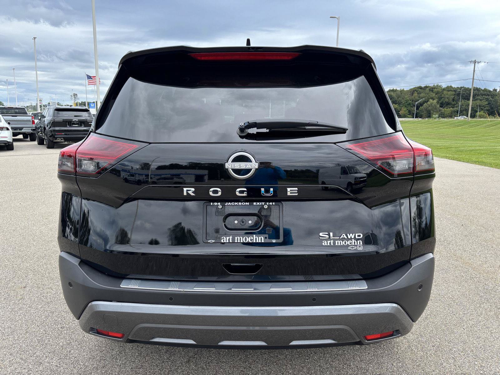 Used 2023 Nissan Rogue SL w/ SL Premium Package AWD/4WD image 4