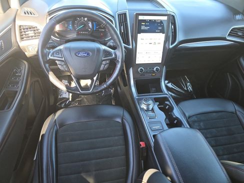 Used 2021 Ford Edge ST-Line image 3