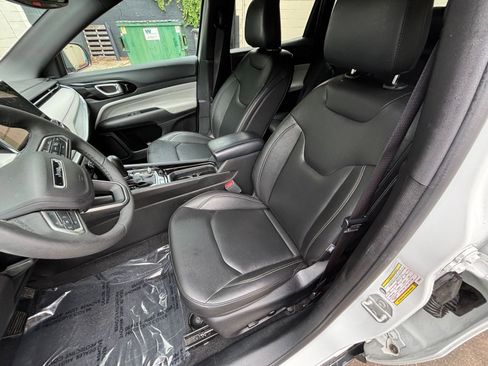 Used 2025 Jeep Compass Limited AWD/4WD image 31