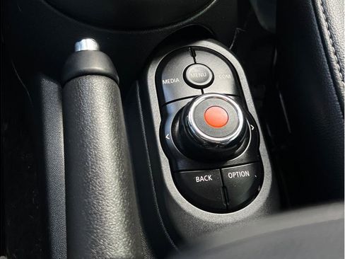 Used 2020 MINI Cooper 2-Door Hardtop image 15