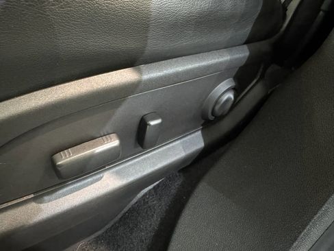 Used 2016 GMC Acadia SLT w/ Premium Edition FWD image 30