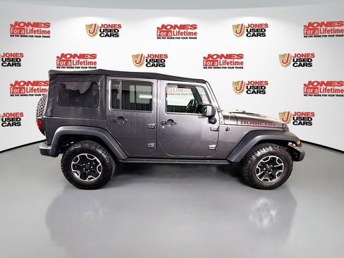 Used 2017 Jeep Wrangler Unlimited Rubicon AWD/4WD image 17