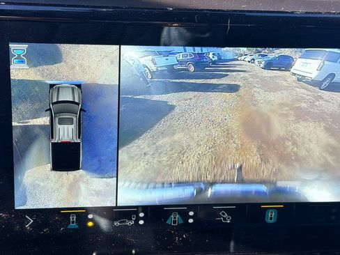 Used 2022 GMC Sierra 1500 AT4 w/ AT4 Premium Package image 10