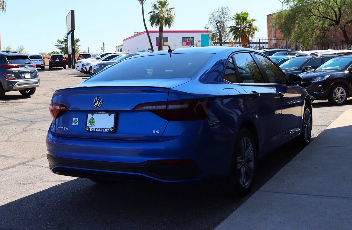 Used 2022 Volkswagen Jetta SE FWD image 14
