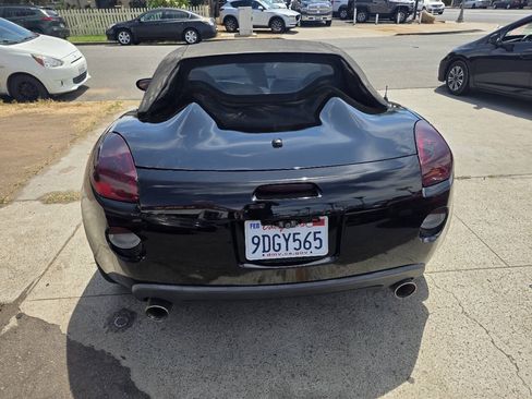 Used 2006 Pontiac Solstice Convertible w/ Premium Package RWD image 5