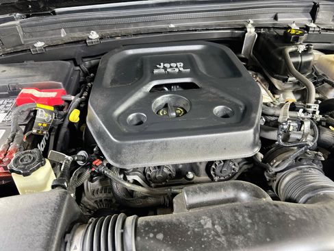Used 2020 Jeep Wrangler Unlimited Sport AWD/4WD image 28