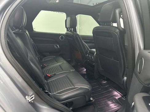 Used 2020 Land Rover Discovery HSE image 25