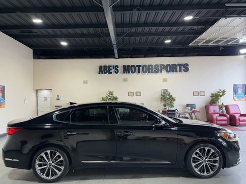 Used 2017 Kia Cadenza Technology FWD image 7