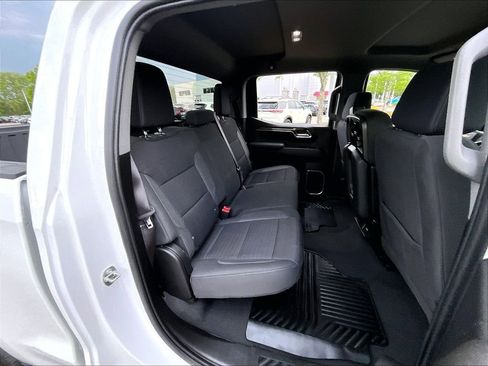 Used 2023 Chevrolet Silverado 1500 LT AWD/4WD image 16
