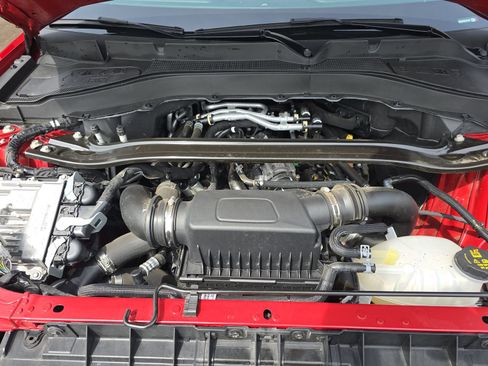 Used 2025 Ford Explorer ST AWD/4WD image 11
