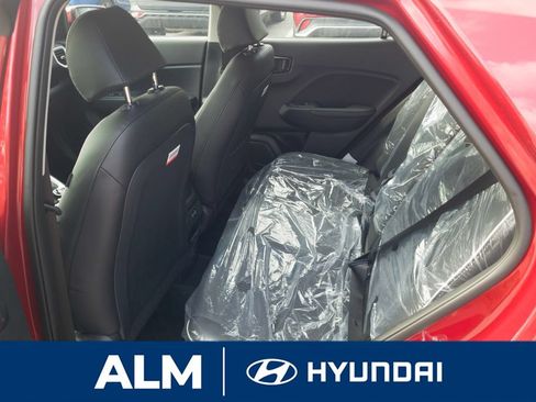 New 2025 Hyundai Venue Limited FWD image 15