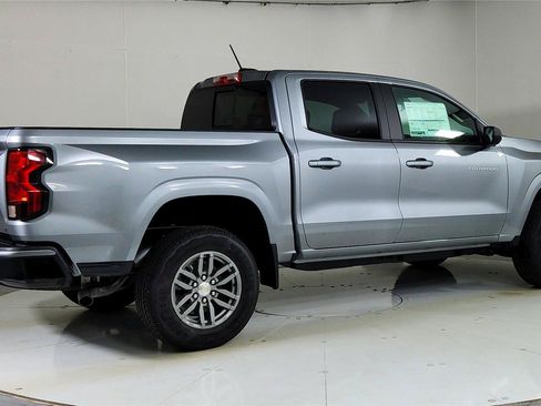 Used 2023 Chevrolet Colorado LT w/ LT Convenience Package II RWD image 3
