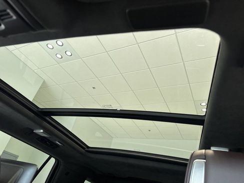 Used 2022 Cadillac Escalade Premium Luxury Platinum image 41