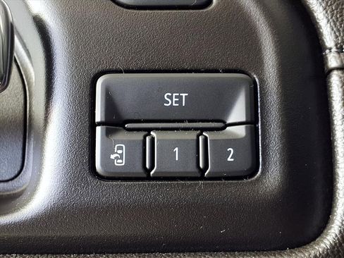 Used 2022 GMC Sierra 1500 SLT image 16