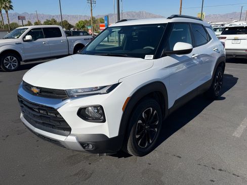 Used 2023 Chevrolet TrailBlazer LT FWD image 7
