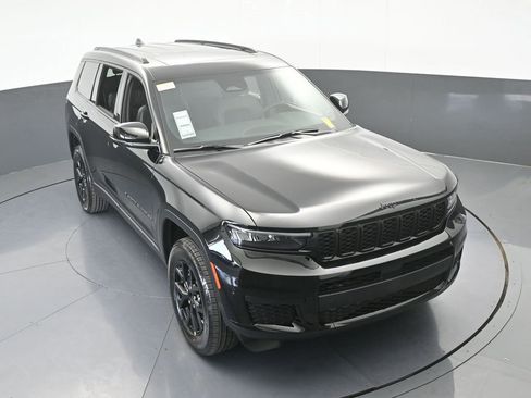 New 2025 Jeep Grand Cherokee L Altitude image 47