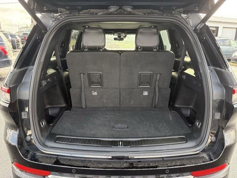 Used 2024 Jeep Grand Cherokee L Limited w/ Luxury Tech Group II image 20