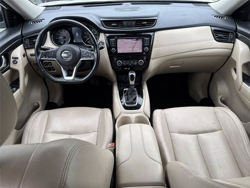 Used 2018 Nissan Rogue SL w/ Premium Package FWD image 17