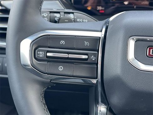 New 2025 GMC Acadia Elevation image 13