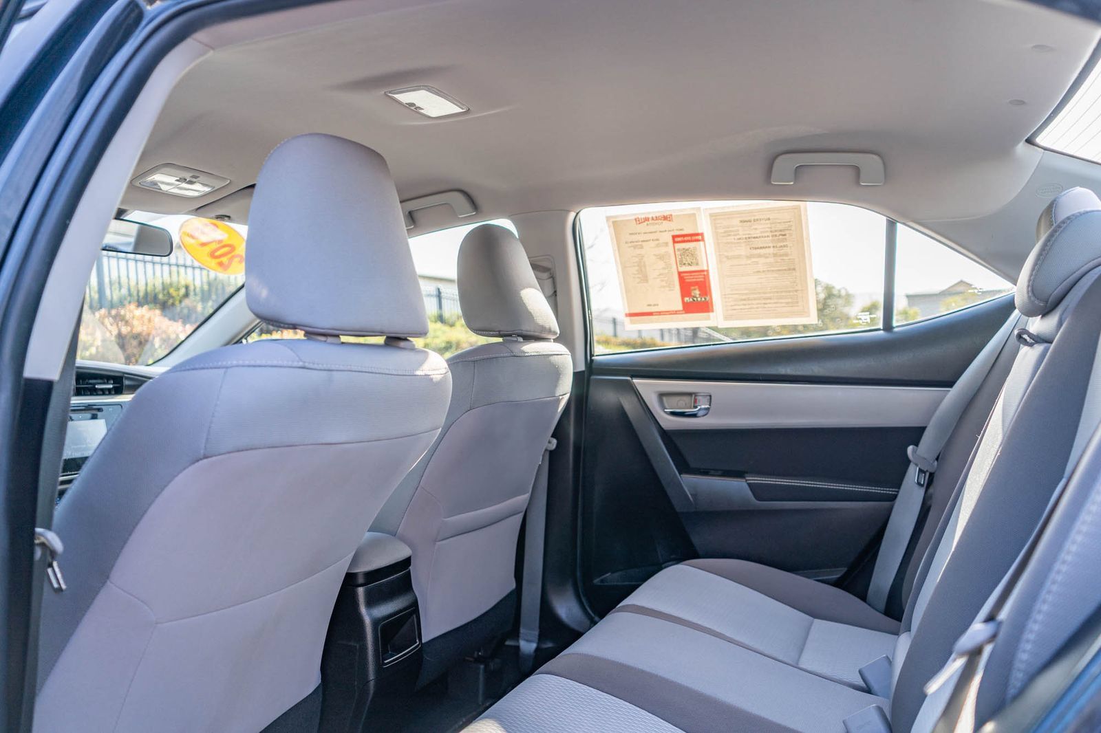 Used 2019 Toyota Corolla LE w/ Carpet Mat Package (TMS) FWD image 16