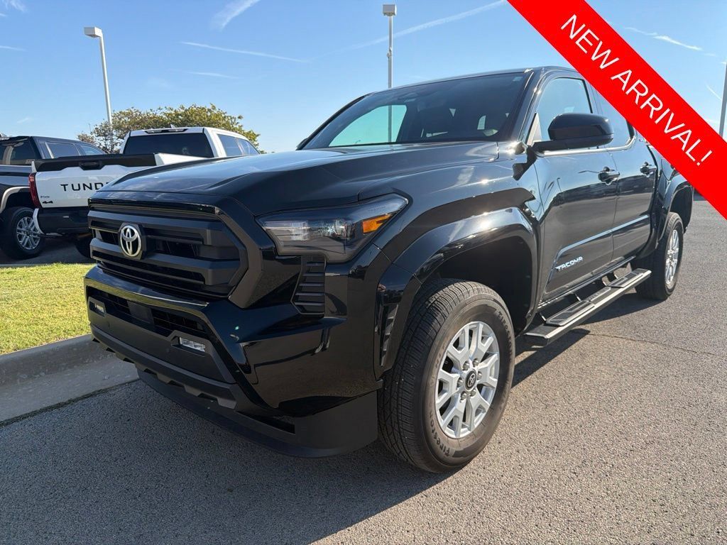 Used 2025 Toyota Tacoma SR5 w/ SR5 Upgrade Package AWD/4WD image 1