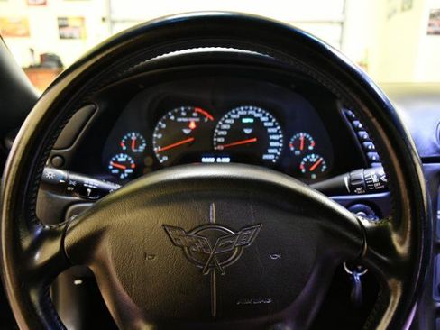 Used 1999 Chevrolet Corvette Coupe image 25