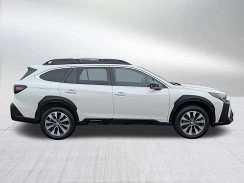 Used 2023 Subaru Outback Limited image 8
