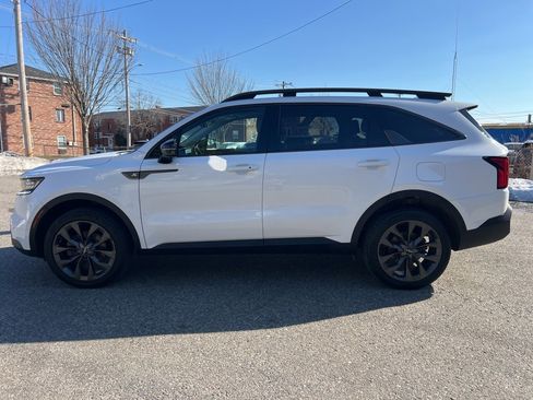 Used 2023 Kia Sorento SX Prestige image 2