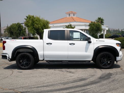 Used 2024 Chevrolet Silverado 1500 Custom w/ Turbomax Blackout Package image 3