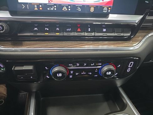 Certified 2024 Chevrolet Silverado 1500 RST w/ Convenience Package II AWD/4WD image 24
