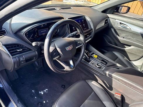 Used 2022 Cadillac CT5 Luxury w/ Cold Weather Package image 9