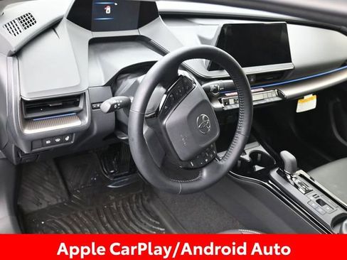 Used 2025 Toyota Prius XLE image 14