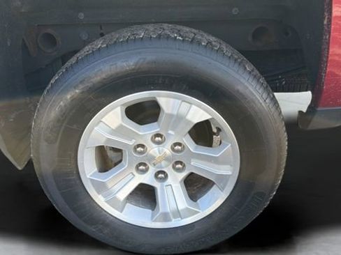 Used 2018 Chevrolet Silverado 1500 LT w/ All Star Edition image 28