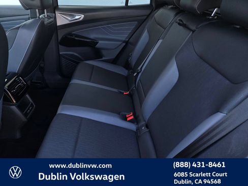 Used 2023 Volkswagen ID.4 Pro S RWD image 11