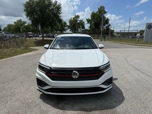 Used 2020 Volkswagen Jetta GLI image 2