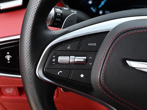 Used 2024 Genesis GV70 3.5T Sport w/ Sport Prestige Package image 40