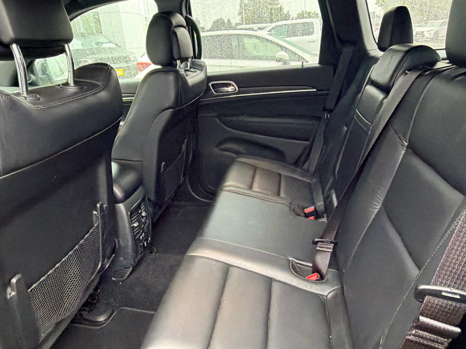 Used 2019 Jeep Grand Cherokee Limited w/ Trailer Tow Group IV AWD/4WD image 11