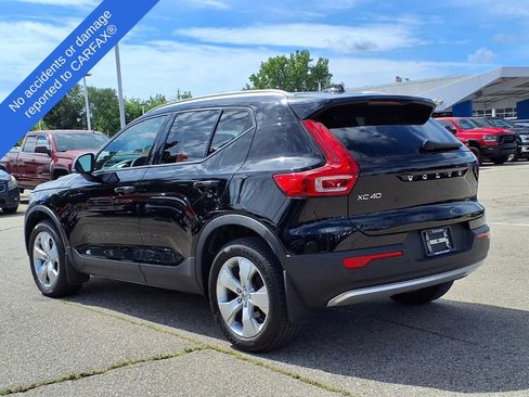 Used 2022 Volvo XC40 T5 Momentum AWD/4WD image 8