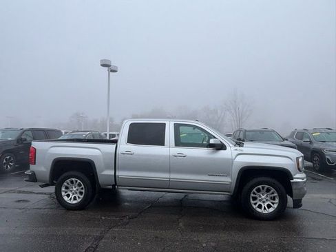 Used 2018 GMC Sierra 1500 SLE w/ SLE Value Package image 4