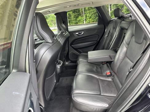 Used 2023 Volvo XC60 B5 Ultimate FWD image 31